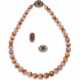 A SUITE OF AMERICAN GOLD, AGATE, AND PEARL JEWELRY - Foto 1