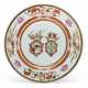 A CHINESE EXPORT PORCELAIN `ITALIAN MARKET` ARMORIAL CHARGER - Foto 1
