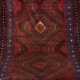 Teppich Persien, Wolle/ Wolle, Ornamentdekor auf dunkelrotem Grund, Eckbereich und Seiten mit mehreren Löchern, Kanten belaufen, 320x172 cm - фото 1