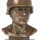 Bronze-Figur "Büste eines Soldaten mit Helm", Nachguß, braun patiniert, bezeichnet "Fisher", auf schwarzer Steinplinthe, Ges.-H. 14,5 cm - фото 1