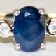 Ring, 14 k WG, ovaler, blauer Saphir ca. 7x5 mm, flankiert von 2 kleinen Brillanten, RG 52, Innendurchmesser 16,5 mm - фото 1