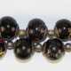 Kette, wohl Gablonzer Glas, mit farbigen, aufgeschmolzenen Motiven, Länge ca. 54,5 cm, Dm. der Perlen ca. 14-15 mm, mit silberfarbenen Zwischenteilen - фото 1
