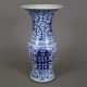 Blau-weiße Balustervase - China, ausgehende Qing-Dynastie, s… - photo 1