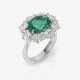 An entourage ring with an emerald and diamonds. - photo 1