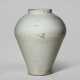 A WHITE PORCELAIN JAR - photo 1