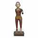 A PAINTED WOOD FIGURE OF A LADY - Foto 1