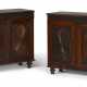A PAIR OF ANGLO-INDIAN PADOUK SIDE CABINETS - Foto 1