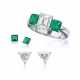 NO RESERVE - EMERALD AND DIAMOND RING AND TWO UNMOUNTED EMERALDS; TOGETHER WITH A PAIR OF DIAMOND EARRINGS - Foto 1