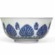 A CHINESE BLUE AND WHITE PORCELAIN BOWL - фото 1