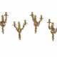 AN ASSEMBLED SET OF FOUR FRENCH ORMOLU TWO-BRANCH WALL LIGHTS - Foto 1
