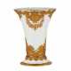 Magnifique vase à relief dore. Meissen. Tour des 19e et 20e siècles. - photo 1