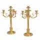 A PAIR OF DIRECTOIRE ORMOLU FOUR-LIGHT CANDELABRA - Foto 1