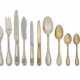 AN EXTENSIVE FRENCH SILVER AND SILVER-GILT FLATWARE SERVICE - Foto 1