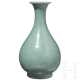 Longquan-Seladon-Yuhuchun-Vase, wohl Ming-Dynastie (1368 - 1644) - Foto 1