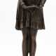Bronze-Figur "Junge Frau"", Bronze, Nachguß, braun patiniert, bez. "D. H. Chiparus", auf schwarzem Marmorsockel, Ges.-H. 35 cm - photo 1