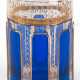 Deckeldose, Moser, Klebeetikett "FH Venezia BK", 1960er Jahre, Glas mit blau überfangenen Facetten und filigranem Golddekor, H. 11,5 cm - фото 1