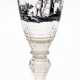 Kelchglas, großer Scheibenfuß, Kuppa mit figürlicher Szene in Schwarzlotmalerei, Stiel und Kuppaansatz geschliffen, H. 19 cm - photo 1