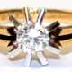 Ring, 585er GG/WG, besetzt mit 1 Brillanten von 0,43 ct. (punziert) in strahlenförmiger Fassung, ges. 2,66 g, RG 54 - фото 1