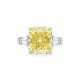 NO RESERVE - COLOURED DIAMOND AND DIAMOND RING, MOUNT BY HARRY WINSTON - Foto 1