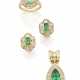 Diamond, emerald and yellow gold jewellery set comprising size 17/57 ring, cm 1.80 circa earrings and cm 3.50 circa pendant, diamonds in all ct. 4.40 circa, emeralds in all ct. 5.20 circa, in all g 32.81 circa. - Foto 1