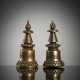 Zwei Stupa 'kadam chörten' aus Bronze - Foto 1