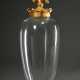 Casenove, Pierre (*1943) Kristall Vase in ovoider Form mit zoomorphem Deckel, Metall vergoldet, sign., Gießerstempel Fondica, Prägenummer 96, 1990er Jahre, H. 56cm - Foto 1