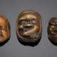 Drei Masken-Netsuke aus Holz - photo 1