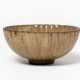 A CHINESE GREEN-BROWN GLAZED CERAMIC BOWL - фото 1