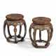 A PAIR OF CHINESE GILT-DECORATED AUBERGINE LACQUER BARREL-FORM STOOLS - фото 1