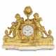 A LATE LOUIS XV ORMOLU MANTEL CLOCK - Foto 1