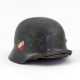 Wehrmacht, Stahlhelm M 35 mit Emblem des griechischen Widerstandes. - Foto 1