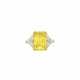 A FINE COLORED DIAMOND AND DIAMOND RING - Foto 1