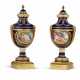 A PAIR OF ORMOLU-MOUNTED SEVRES PORCELAIN 'BLEU NOUVEAU' VASES (VASES CHAPELET) AND TWO COVERS - Foto 1