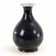 Monochrome Vase. - photo 1