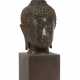 Buddhakopf China, 19./20. Jh., Bronze patiniert, Fragment ei… - фото 1
