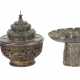 3 Teeschalen und Teeständer Tibet, um 1900, Silber und Holz,… - фото 1