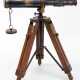 Modell eines "Victorian Marine Telescope London - 1915", Messing auf höhenverstellbarem Holzständer, funktionstüchtig, Fernrohr-L. 22,5 cm - photo 1