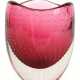 Murano-Vase, farbloses Glas mit rosa Innenfang und angeordneten Lufteinschlüssen, gewellter Rand, H. 14,5 cm - Foto 1