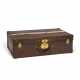 A NATURAL COWHIDE LEATHER SUITCASE WITH BRASS HARDWARE - Foto 1