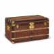 A RED & BEIGE STRIPED CANVAS COURRIER 80 TRUNK WITH BRASS HARDWARE - Foto 1