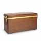 A MAHOGANY RUNNING-BOARD TRUNK FOR AUTOMOBILE TOOLS WITH BRASS HARDWARE - Foto 1