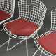 3 Wire Chairs, Entw.: Harry Bertoia 1952, Ausf.: 1986-2004, Metall weiß lackiert mit Original roten Sitzpolstern, H. 41/74cm, Gebrauchsspuren - фото 1