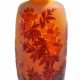 Balusterförmige Vase mit blühenden Zweigen - фото 1