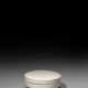 A SMALL GLAZED WHITE PORCELAIN BOX AND COVER - фото 1