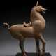 A MASSIVE GREY POTTERY FIGURE OF A PRANCING HORSE - фото 1