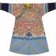 A RARE KESI APRICOT-GROUND TWELVE-SYMBOL ‘DRAGON’ ROBE - Foto 1