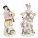 A MEISSEN PORCELAIN FIGURE OF MEZZETIN WITH BAGPIPES AND A FIGURE OF COLUMBINE WITH A HURDYGURDY - Foto 1