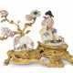 AN ORMOLU-MOUNTED MEISSEN PORCELAIN FIGURE OF A SHEPHERD AND A MODEL OF A SHEEP - Foto 1