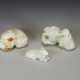 THREE SMALL WHITE JADE CARVINGS OF ANIMALS - фото 1