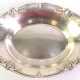 Jugendstil-Schale, oval, 800er Silber, ornamental reliefierter Rand mir 2 seitlich 2 seitlichen Durchbruchhenkeln, 290 g, 5,5x32,5x21,5 cm - фото 1